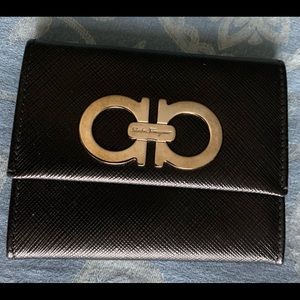 Salvatore Ferragamo key and card holder. Perfect!